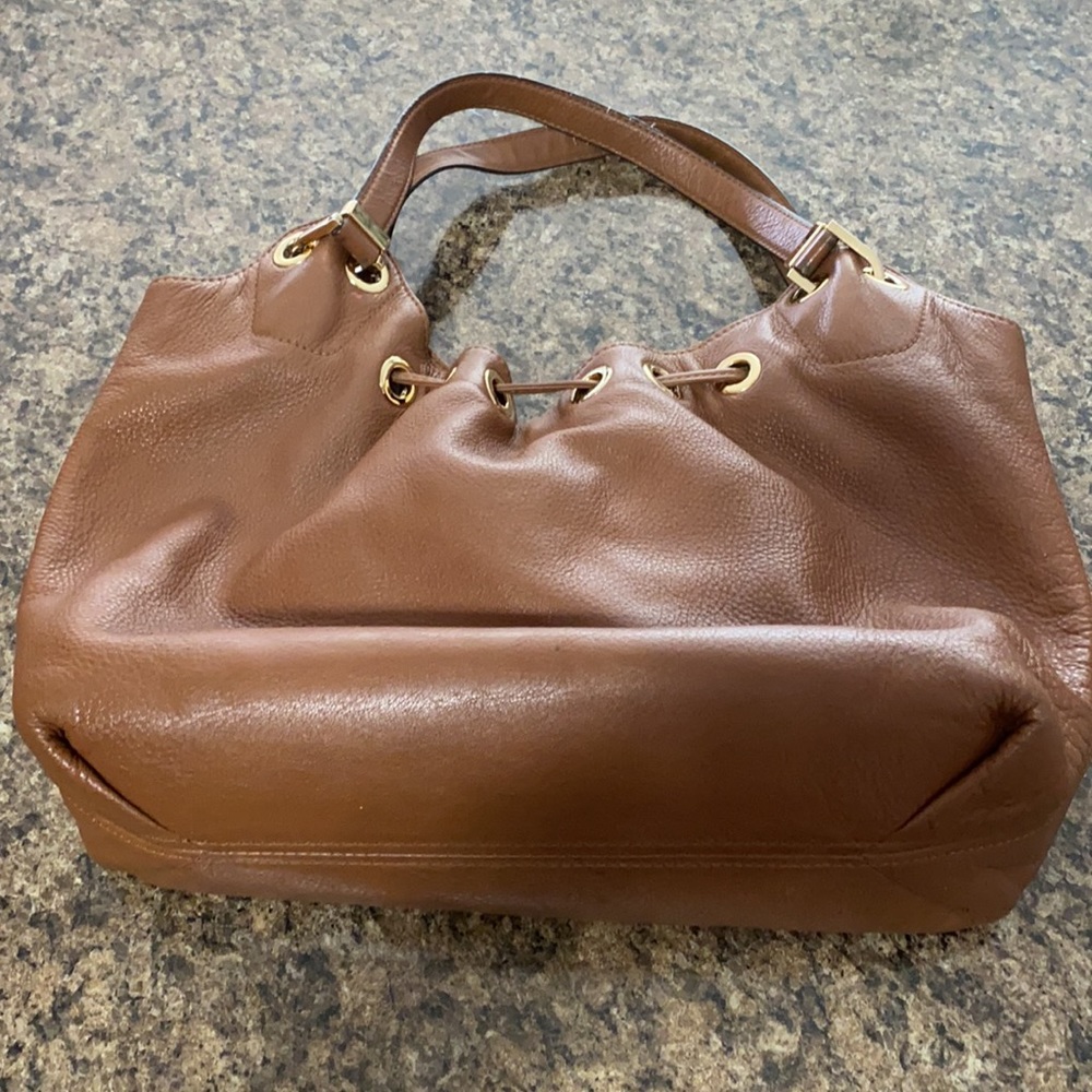 Michael Kors hand bag - Picture 2 of 7